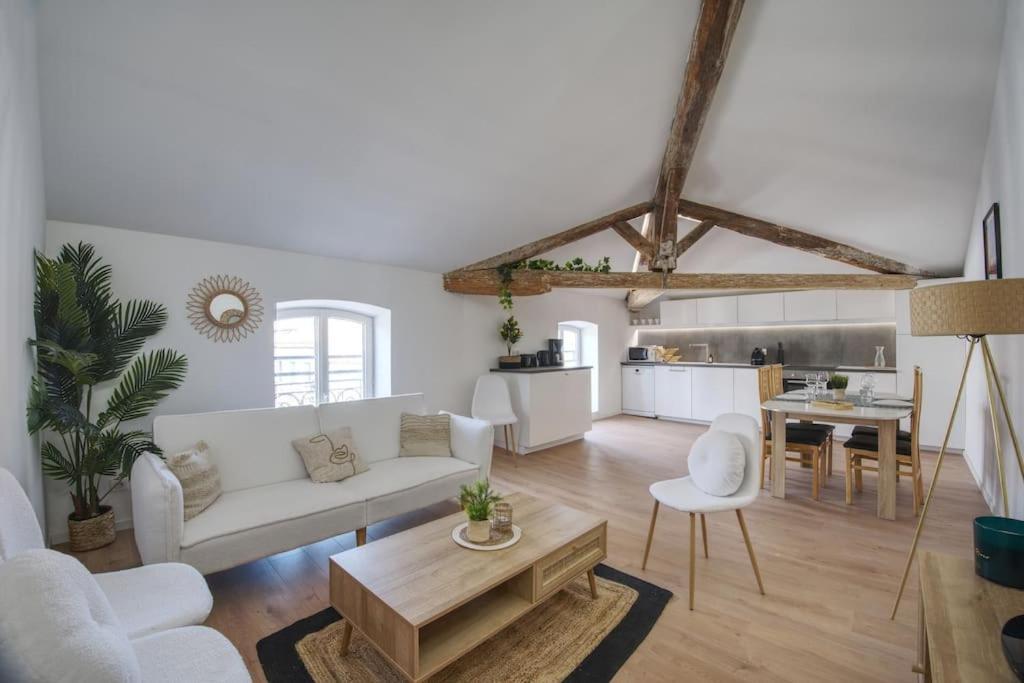 Superbe Appartement, Hypercentre, 4Chambres. Μπεζιέ Εξωτερικό φωτογραφία